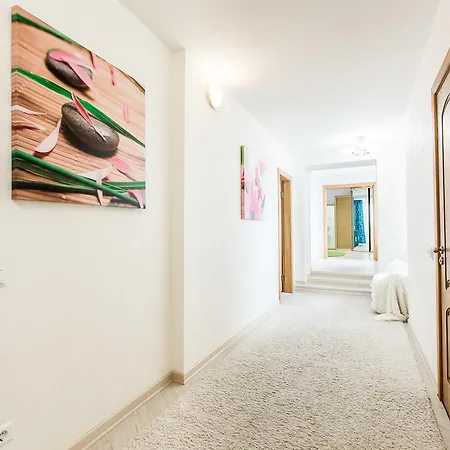Appartamento Spacious Luxury Minsk